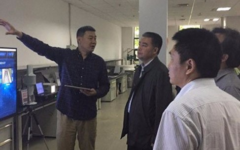 Li Chengjin, deputy mayor of Deyang City, Sichuan Province visited the company to inspect and guide